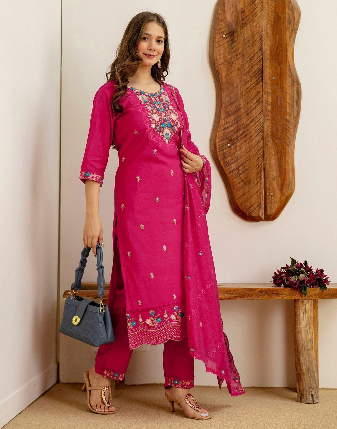 Image of Skylee Women Kurta Pant Dupatta Set