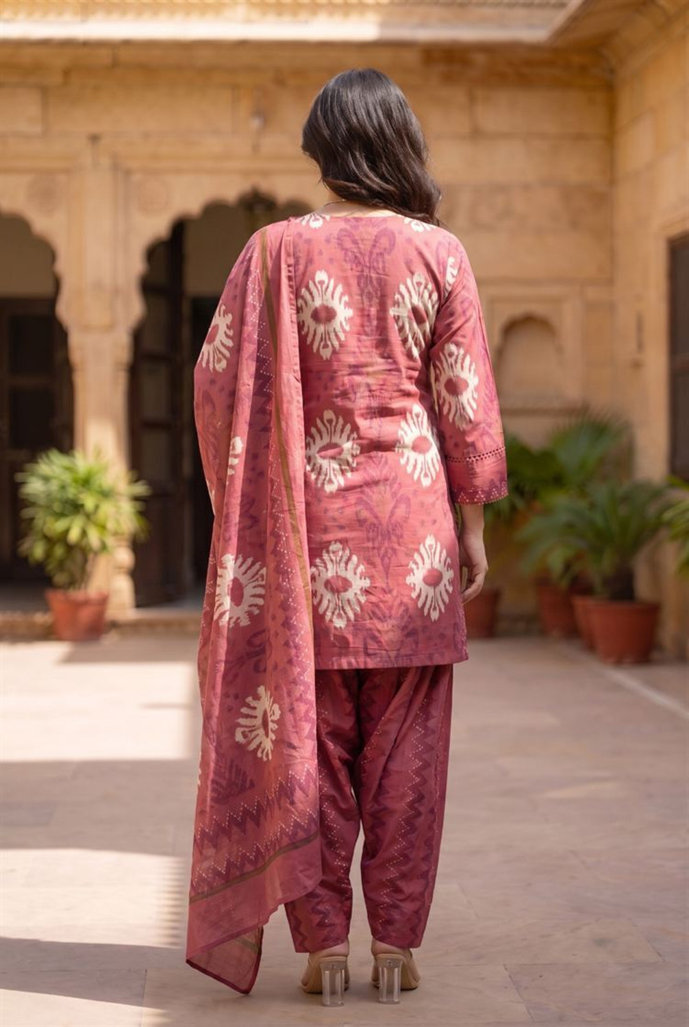 Image of WOOMN Women Pure Cotton Kurta Pant Dupatta Set