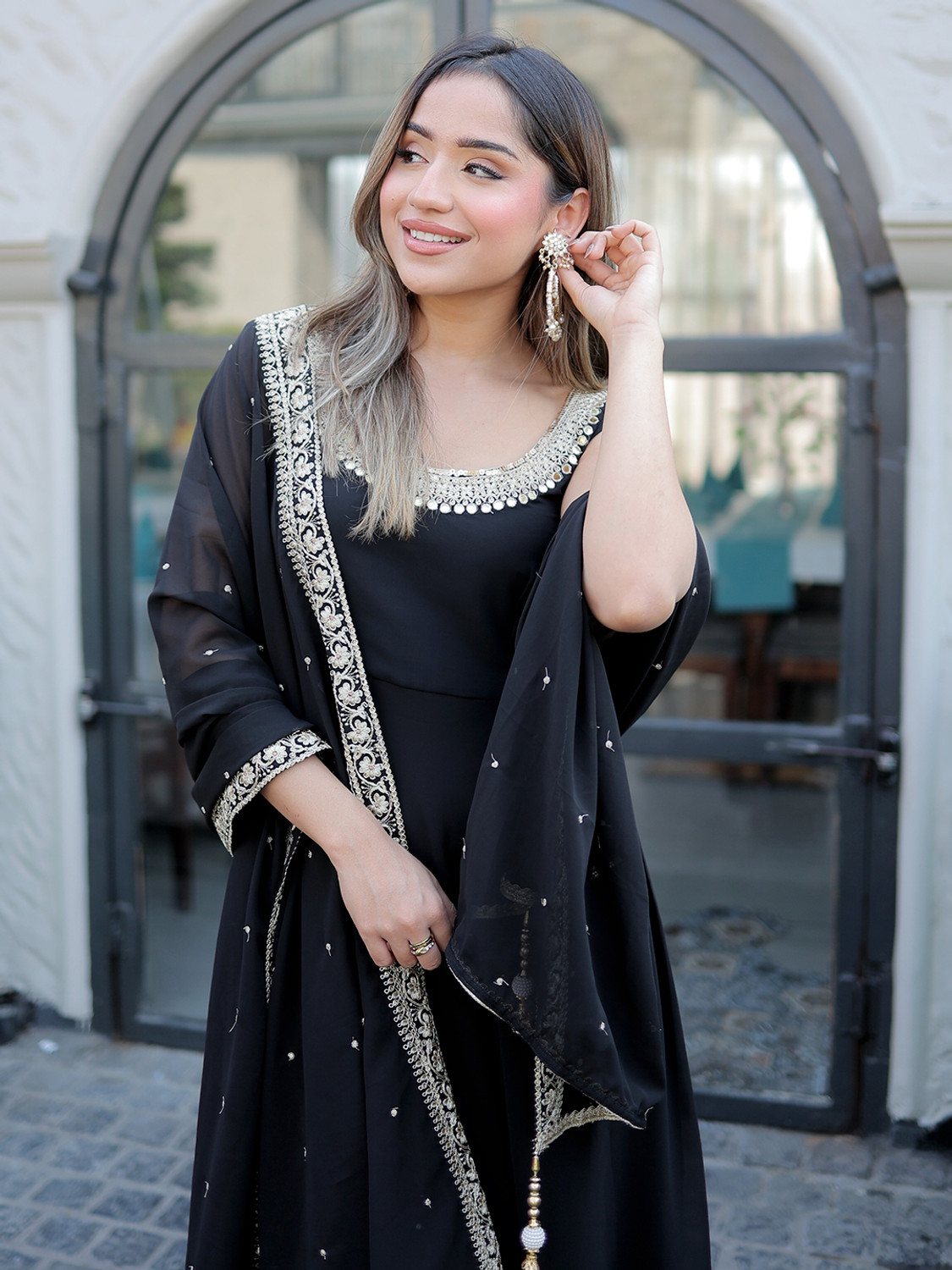 Image of LIBAS Women Kurta Pant Dupatta Set