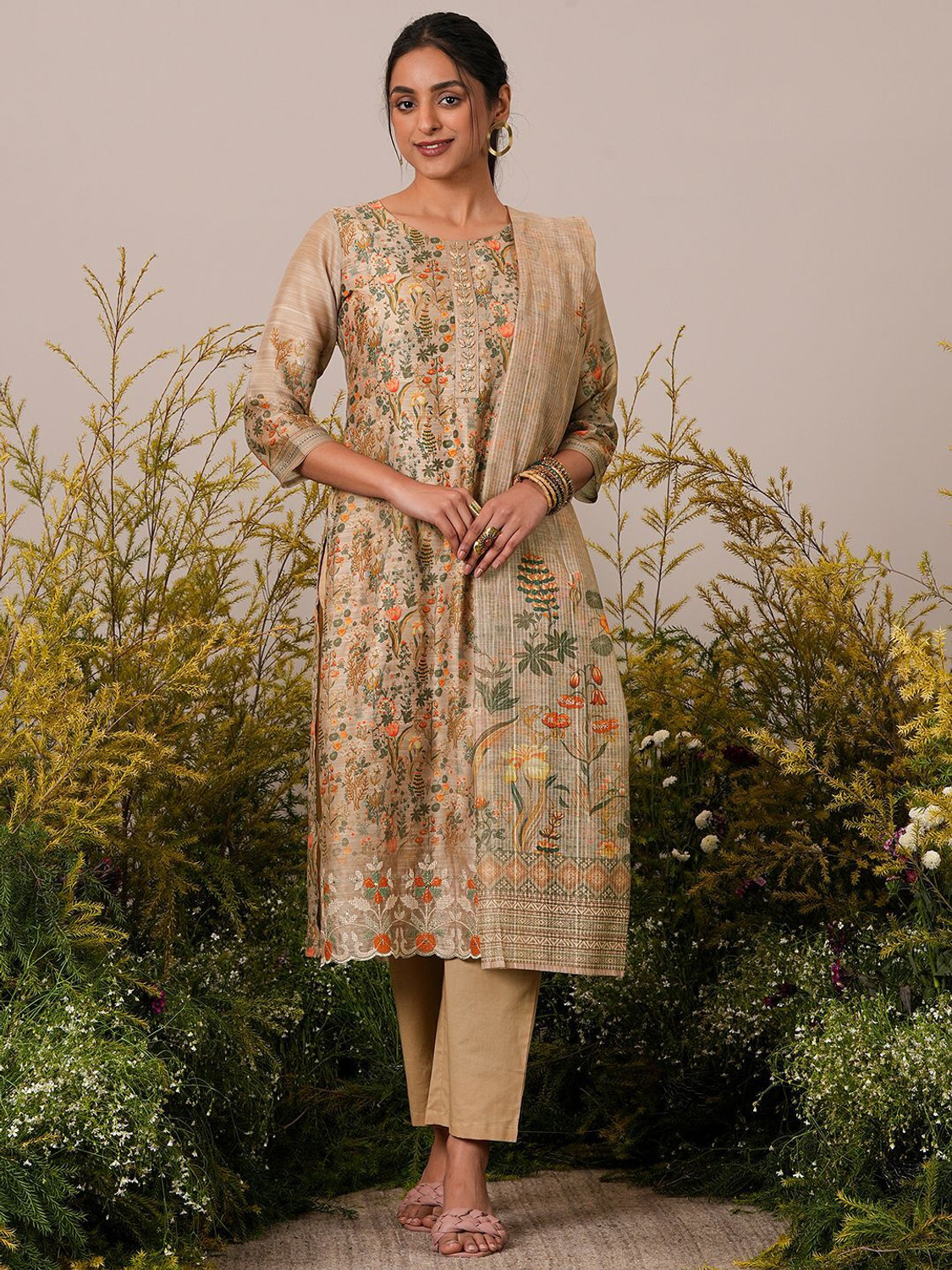Image of LIBAS Women Kurta Pant Dupatta Set