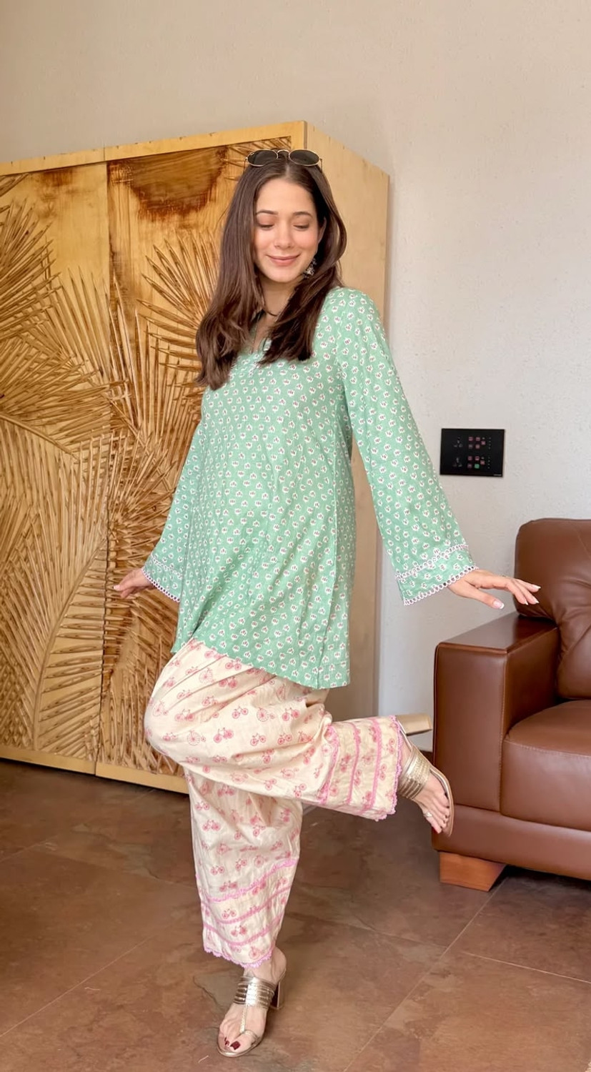 Image of Unicorp Women Kurti Salwar Set