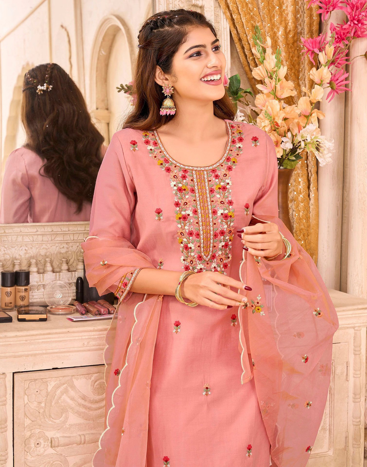 Image of Skylee Women Kurta Pant Dupatta Set