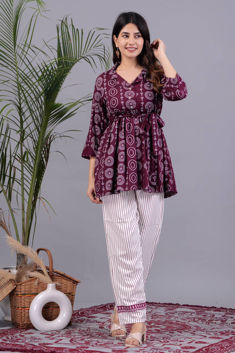 Canyonnalli Women Crop Top Pant Set
