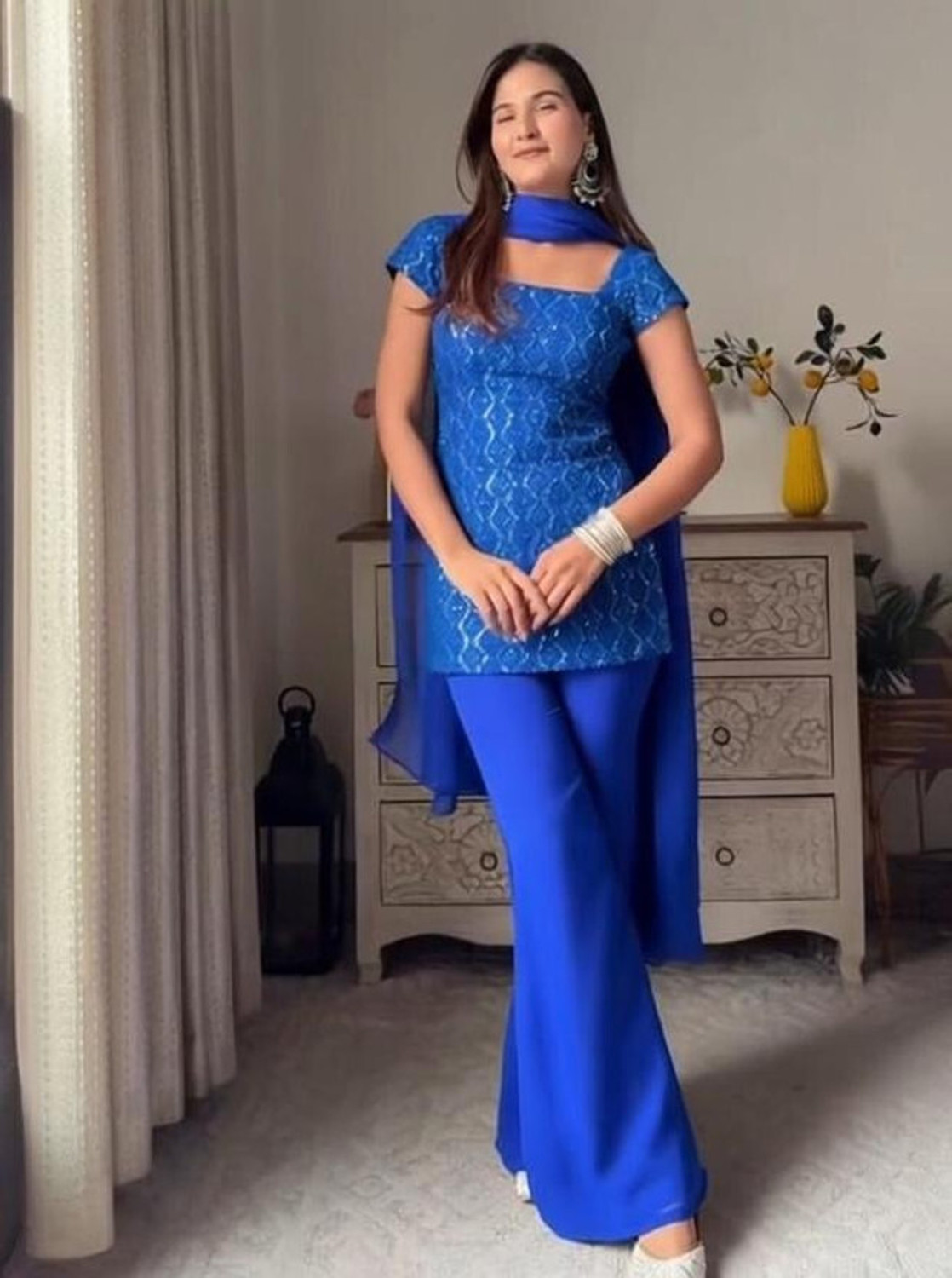Image of Creeper Women Kurti Pant Dupatta Set