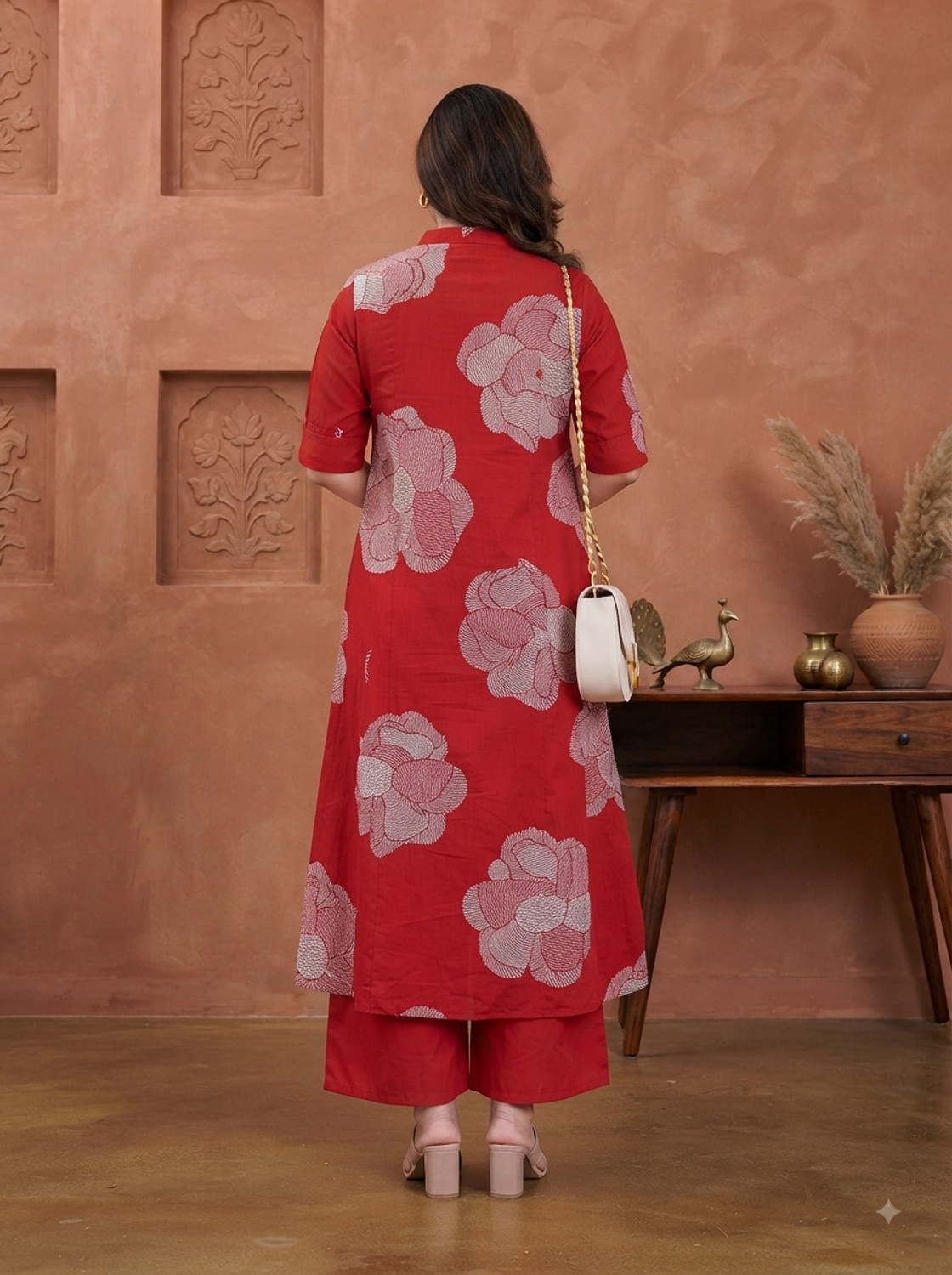 Image of Divastri Women Cotton Blend Kurta Palazzo Set