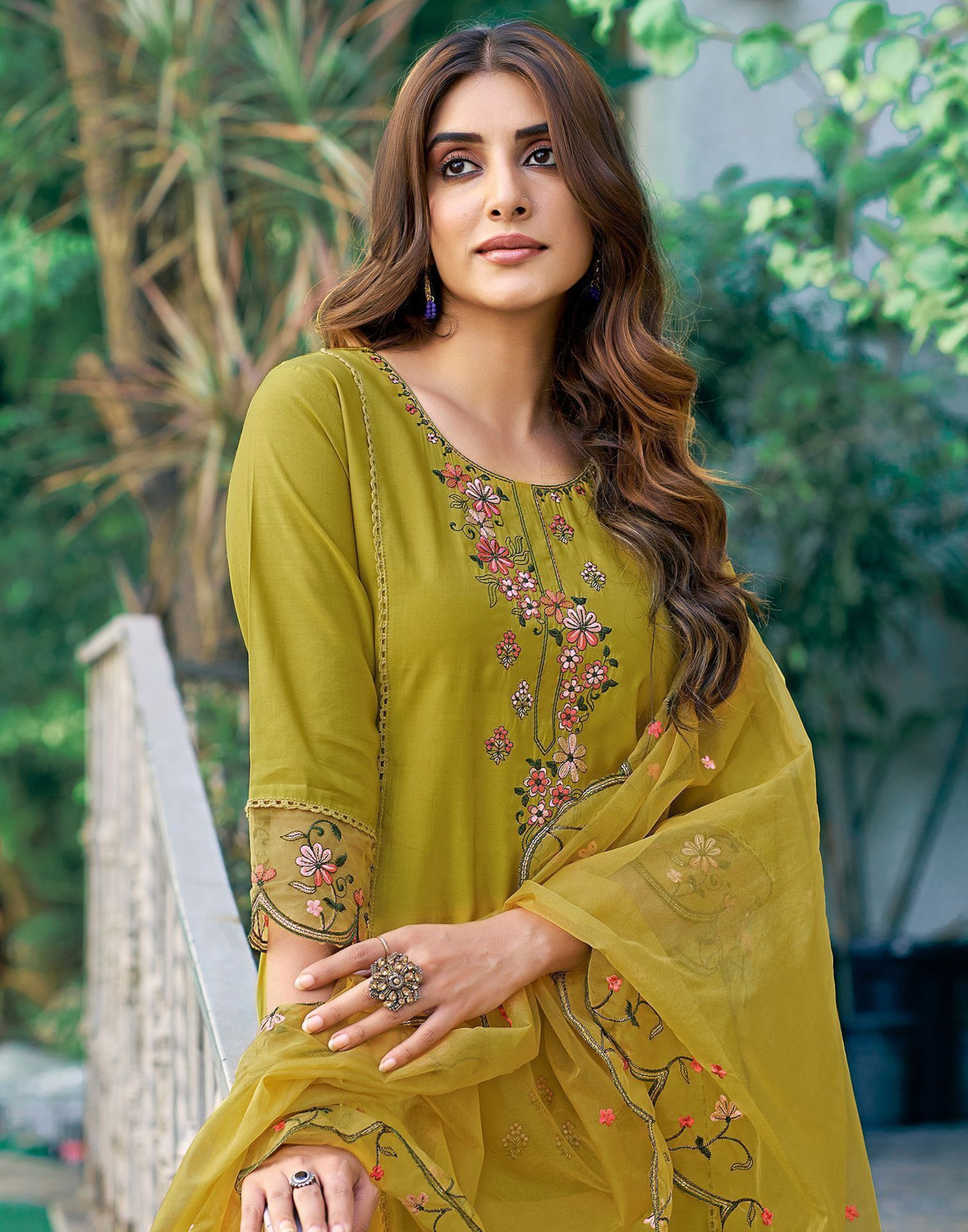 Image of Skylee Women Kurta Pant Dupatta Set