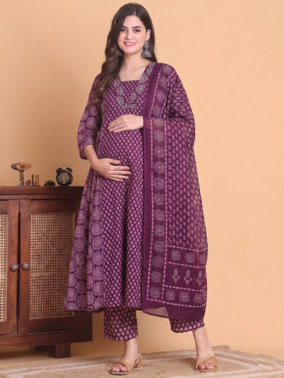 Image of Assume Fab Women Kurta Pant Dupatta Set