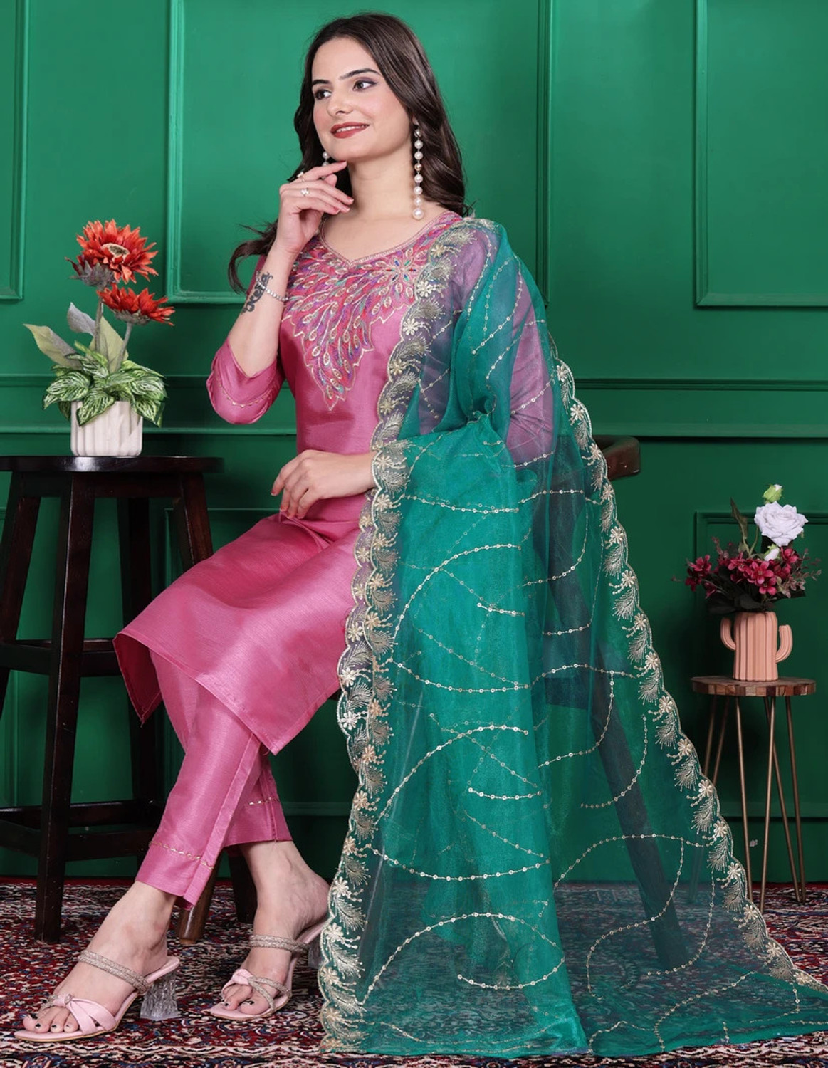 Image of R4milA Women Kurta Pant Dupatta Set