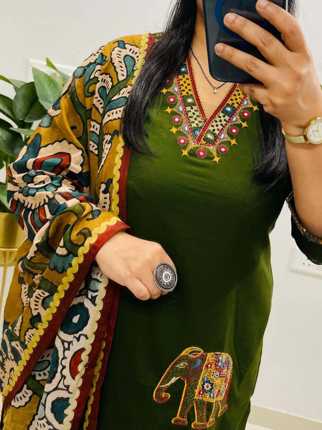 Image of VASTRA RANG Women Kurta Pant Dupatta Set