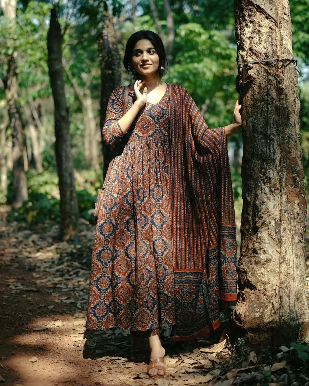 Image of KULDEVYANI Women Kurti Pant Dupatta Set