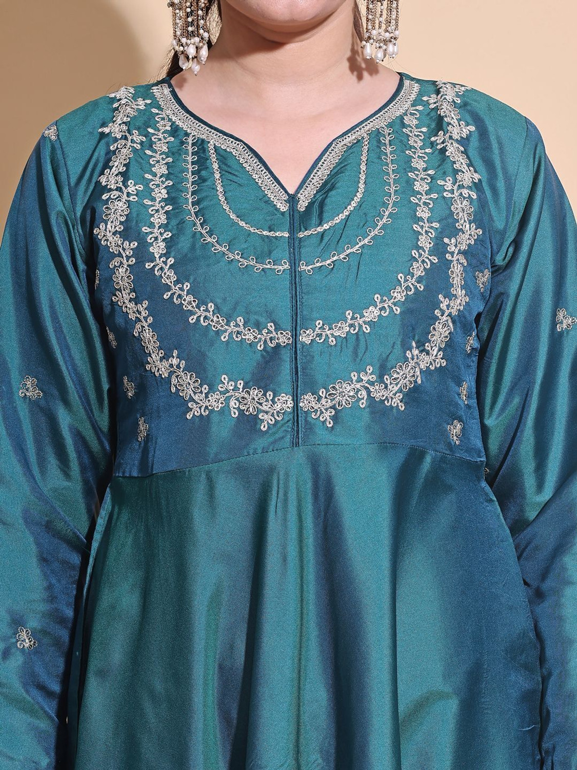 Image of AYUKTA INTERNATIONAL Women Kurti Pant Dupatta Set
