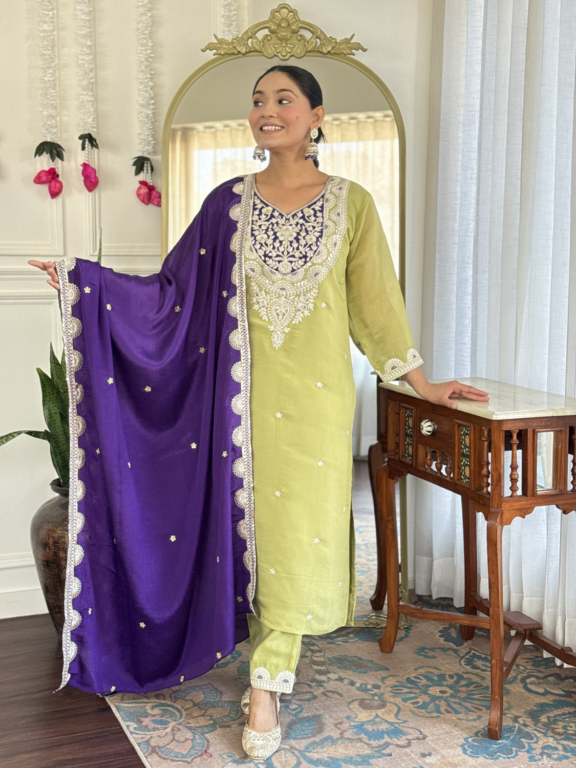 Image of PILUDI HOUSE Women Kurti Pant Attached Dupatta Set
