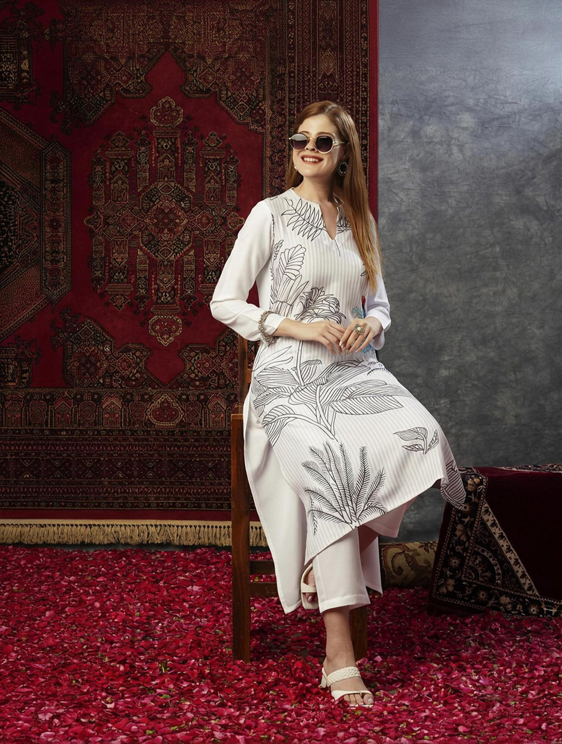 Image of Gosriki Women Kurta Pant Set