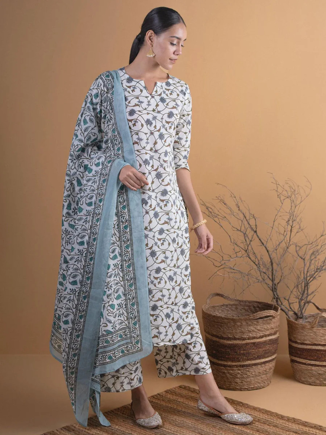 Image of Lamba Creations Women Kurti Pant Dupatta Set