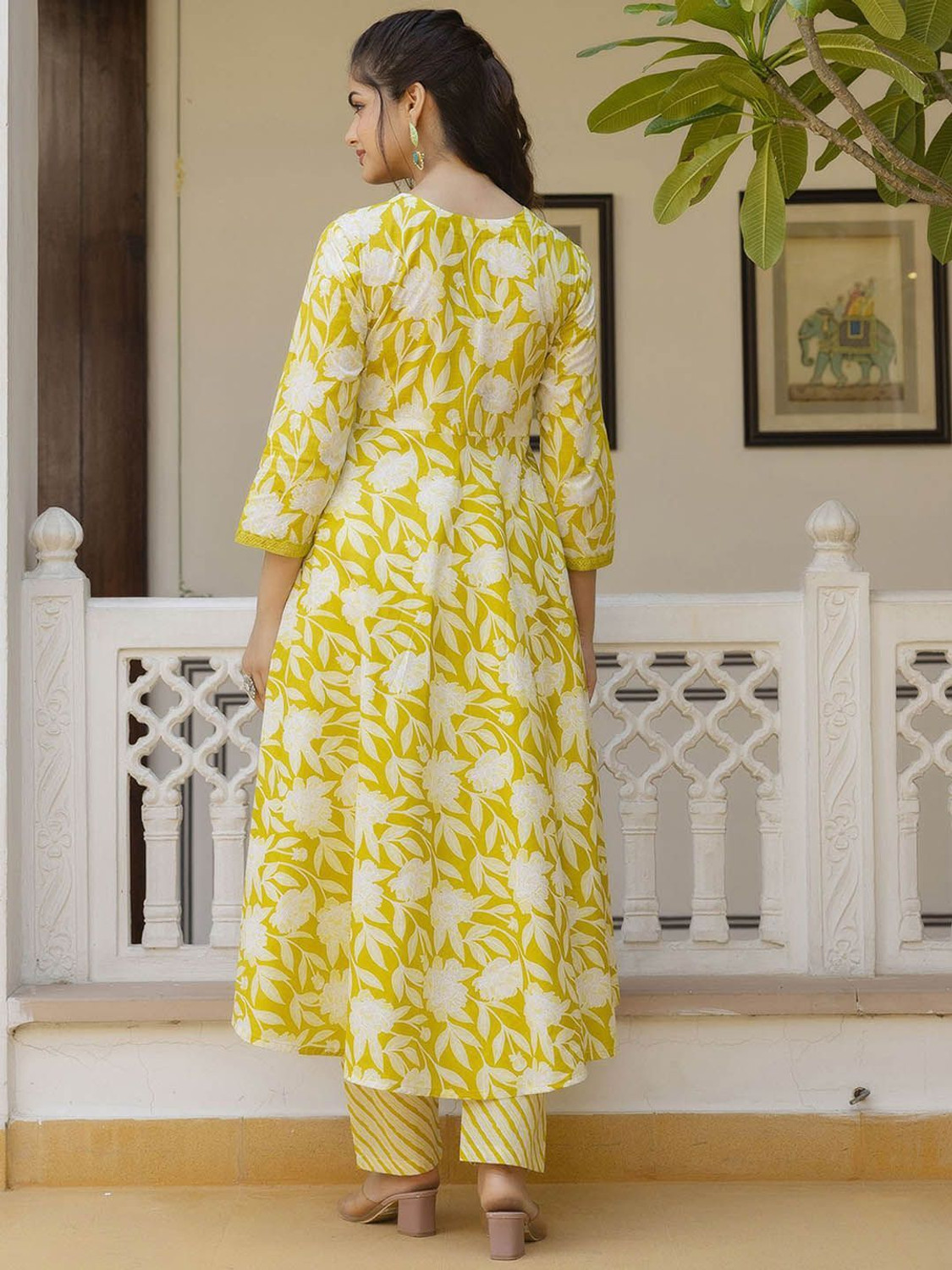 Image of ANOUK Women Kurta Pyjama Dupatta Set