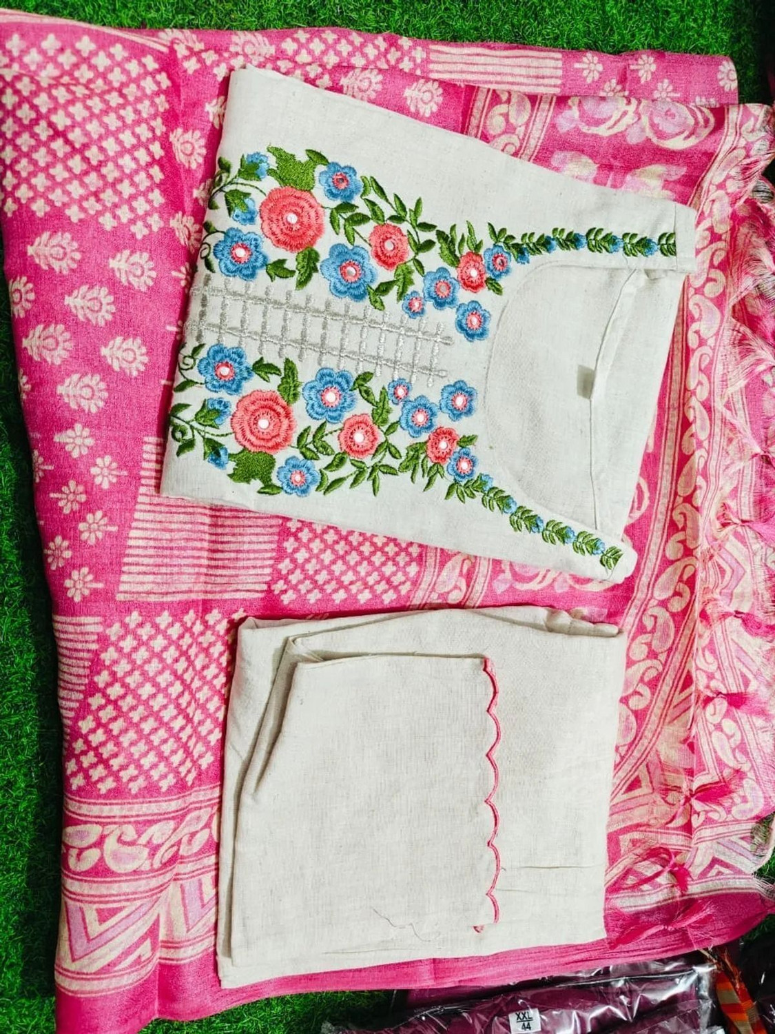 Image of MAS Women Kurta Pant Dupatta Set