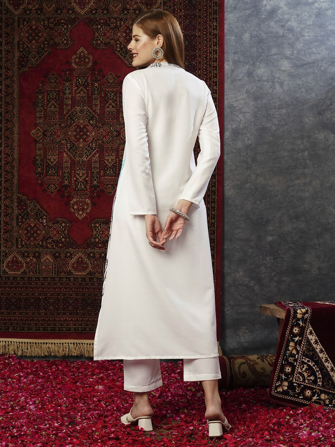 Image of Gosriki Women Kurta Pant Set