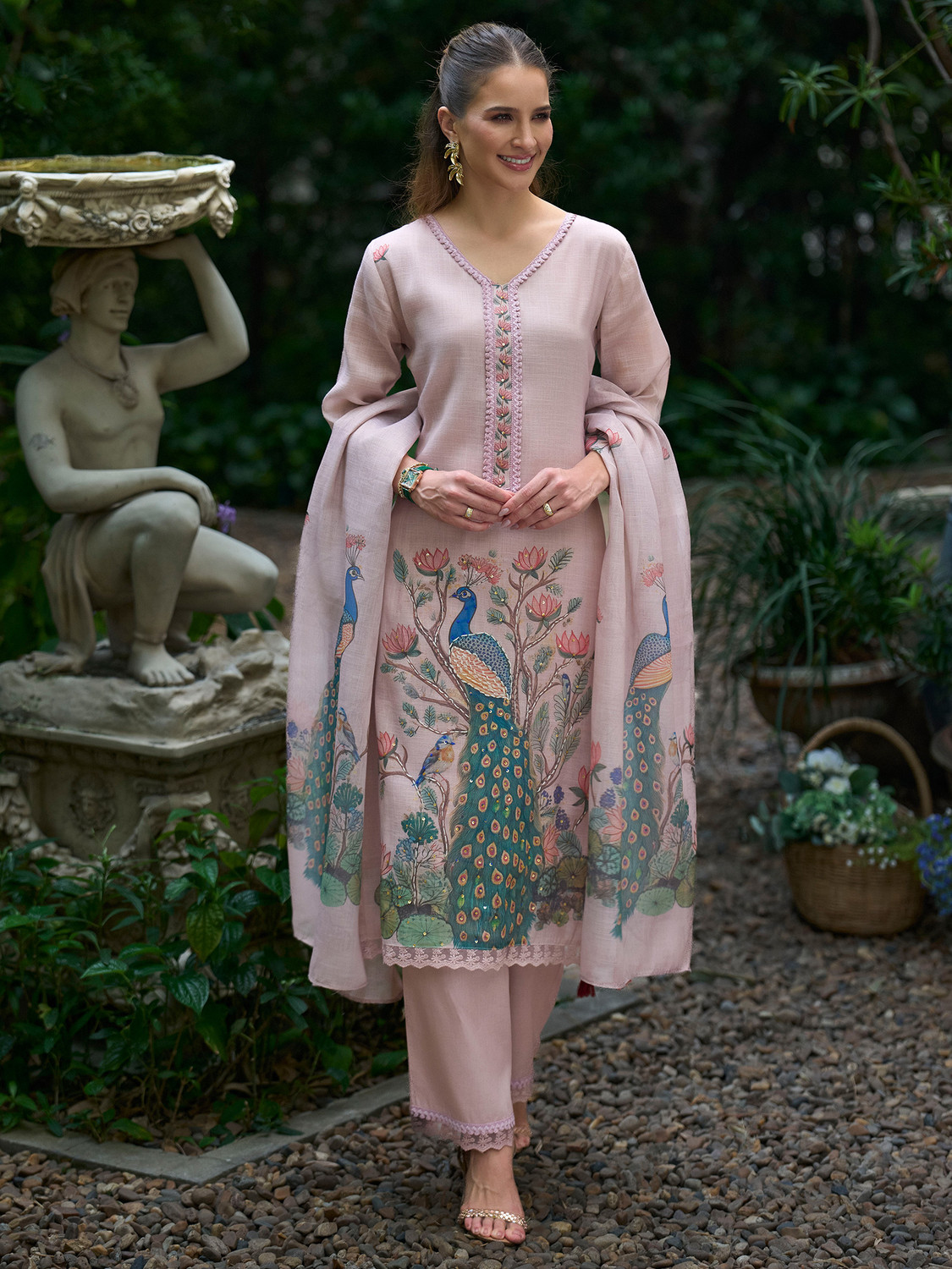 Image of Indo Era Women Kurta Pant Dupatta Set