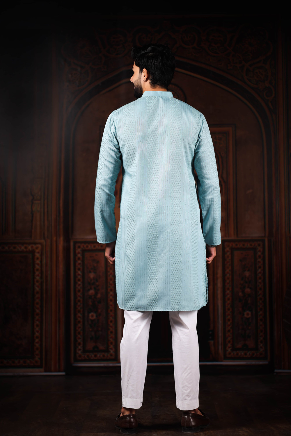 Image of Koshin Men Embroidered Straight Kurta