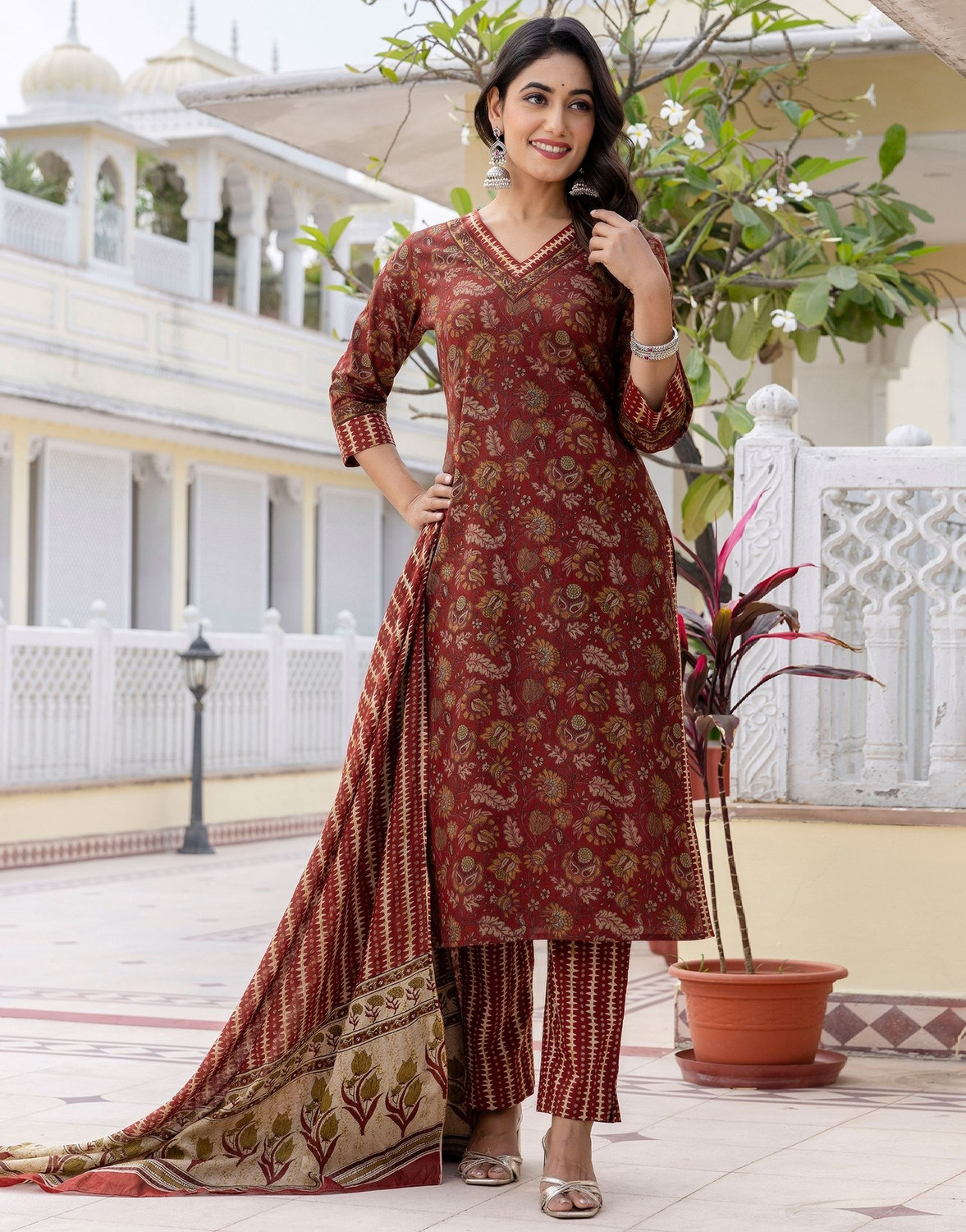Image of Samah Women Kurta Pant Dupatta Set