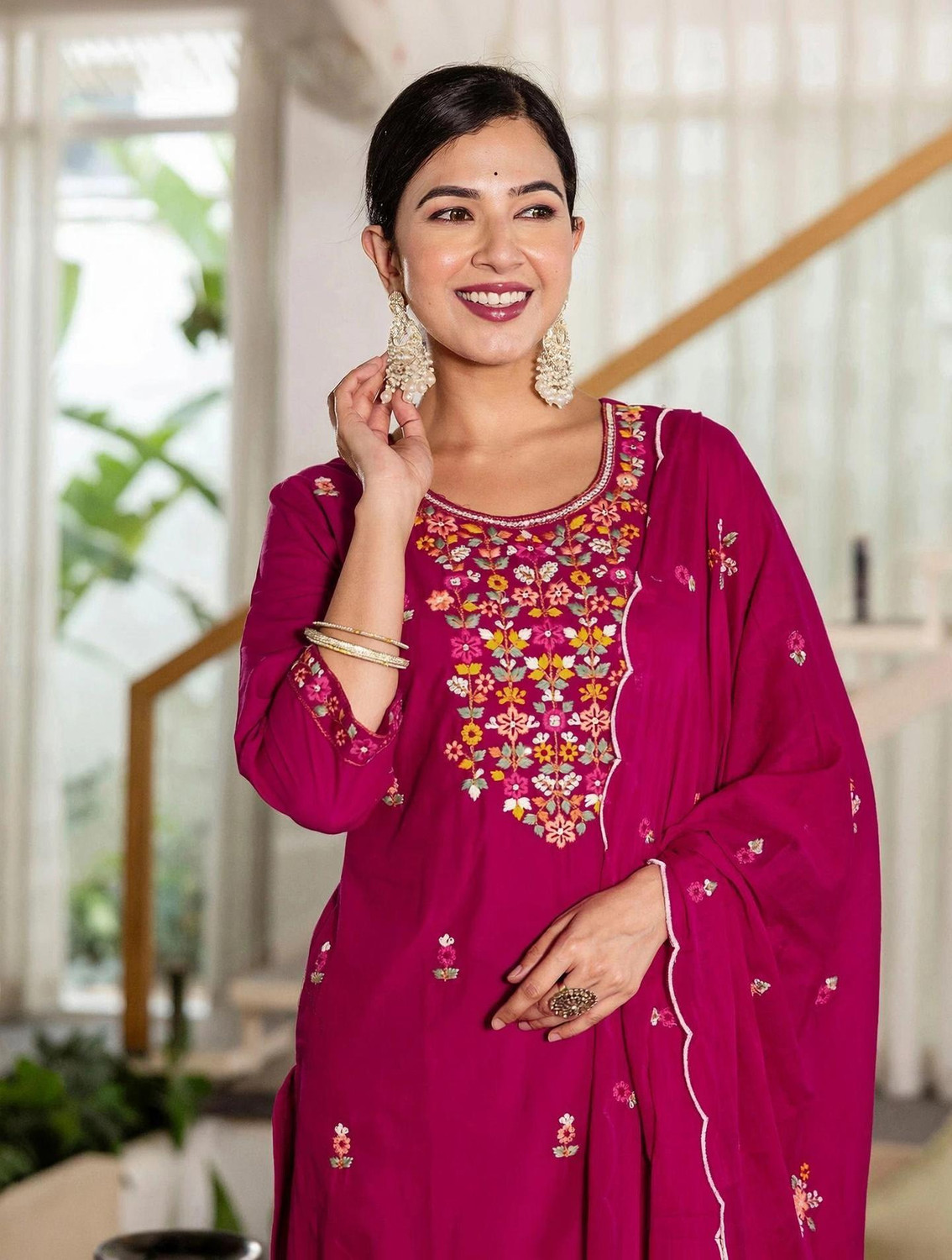 Image of Skylee Women Kurta Pant Dupatta Set
