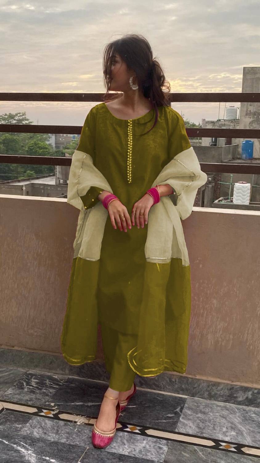 Aarya Ethnic Center Women Kurta Pant Dupatta Set