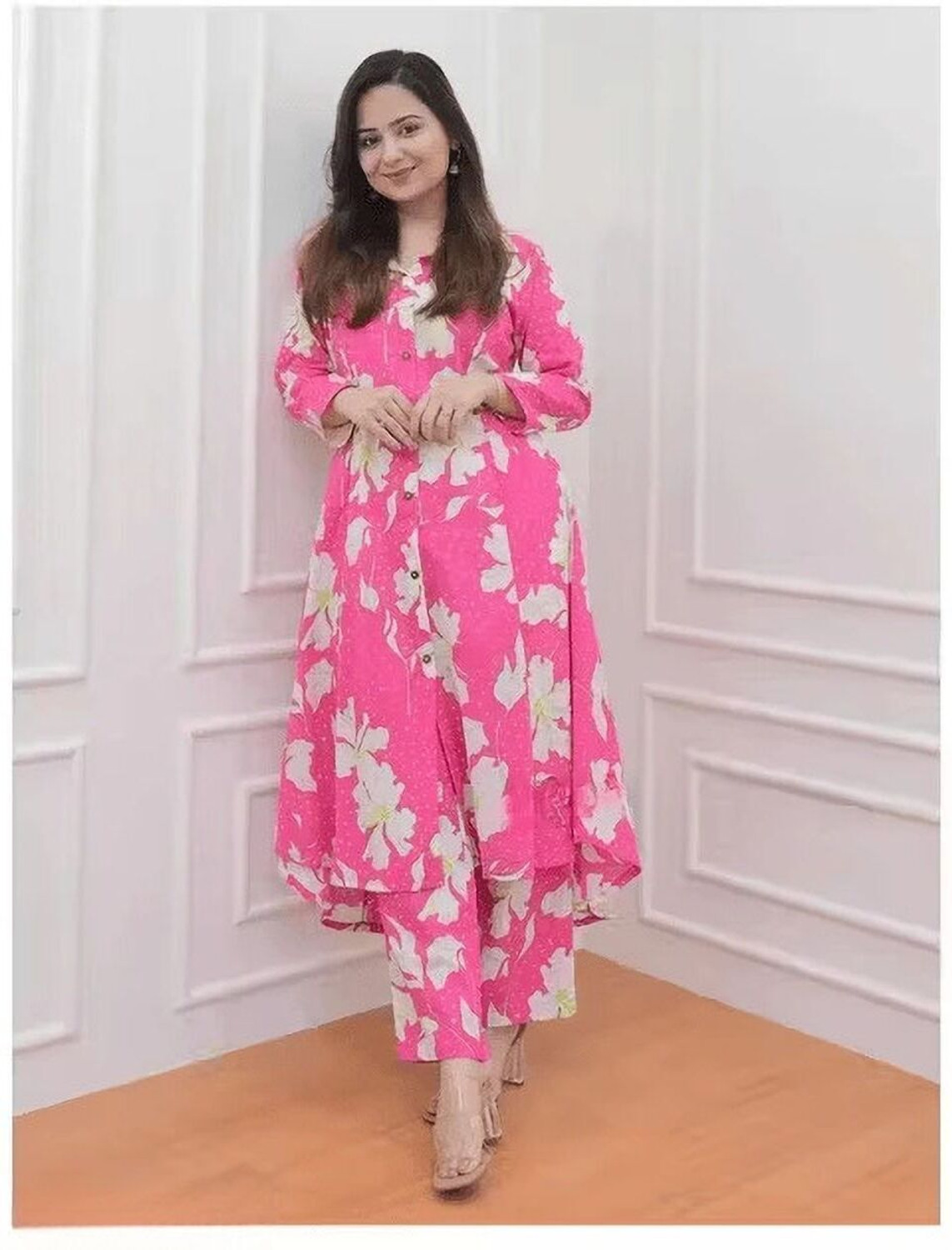 Image of VIHARINI Women Kurta Palazzo Set