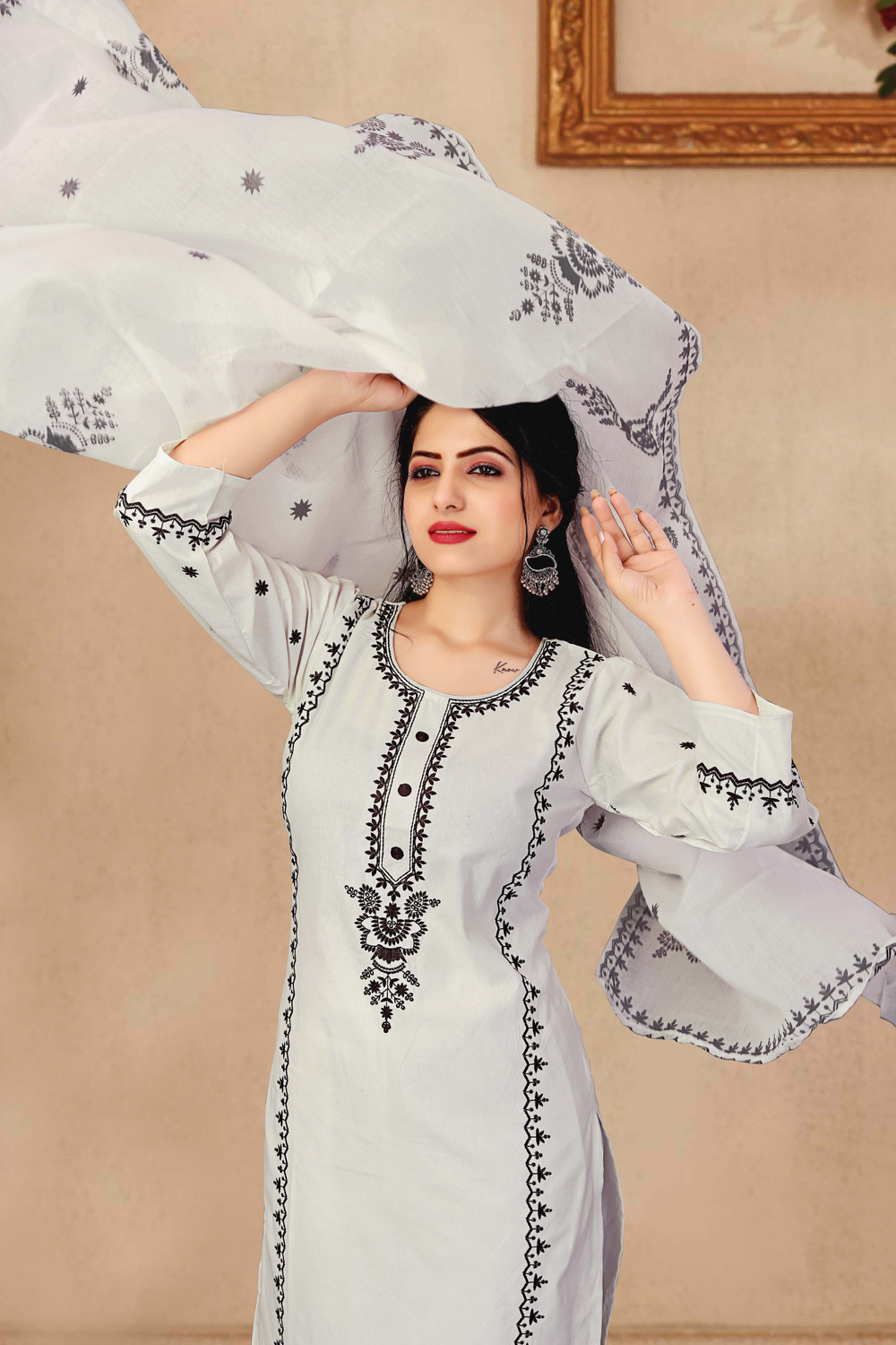Image of Vivisha Women Kurti Pant Dupatta Set