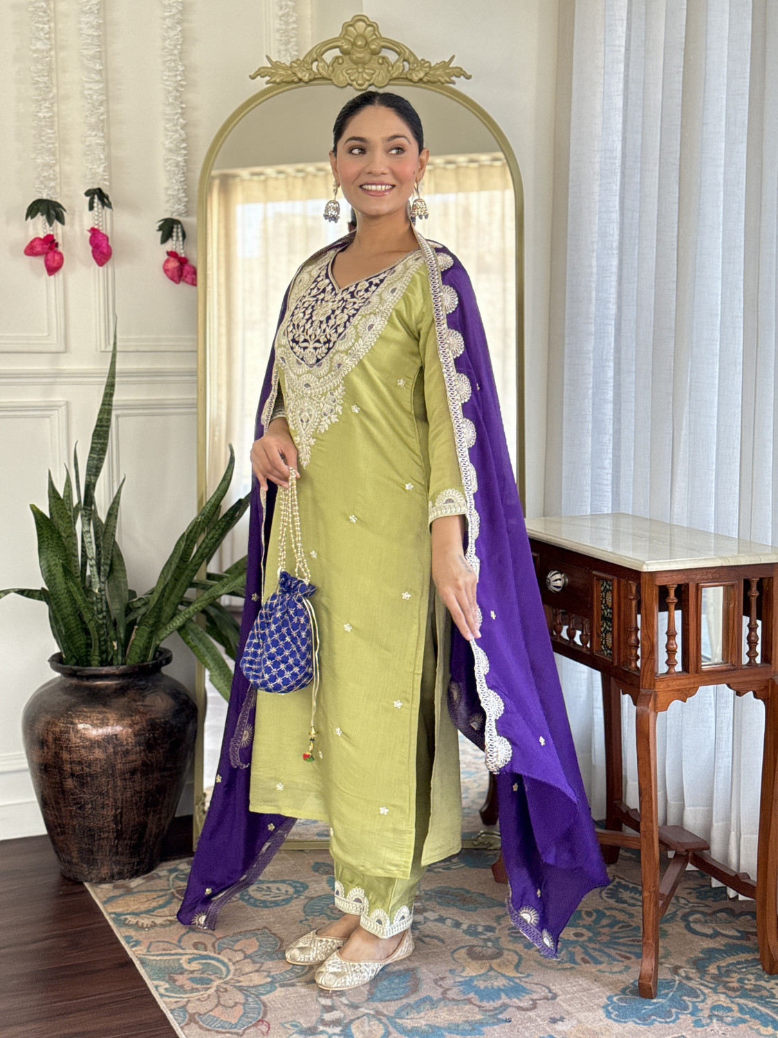 Image of PILUDI HOUSE Women Kurti Pant Attached Dupatta Set