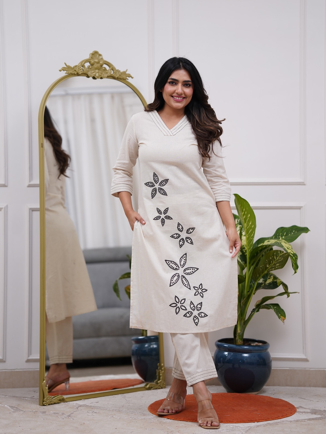 Image of ELEPANTS Women Kurti Pyjama Set