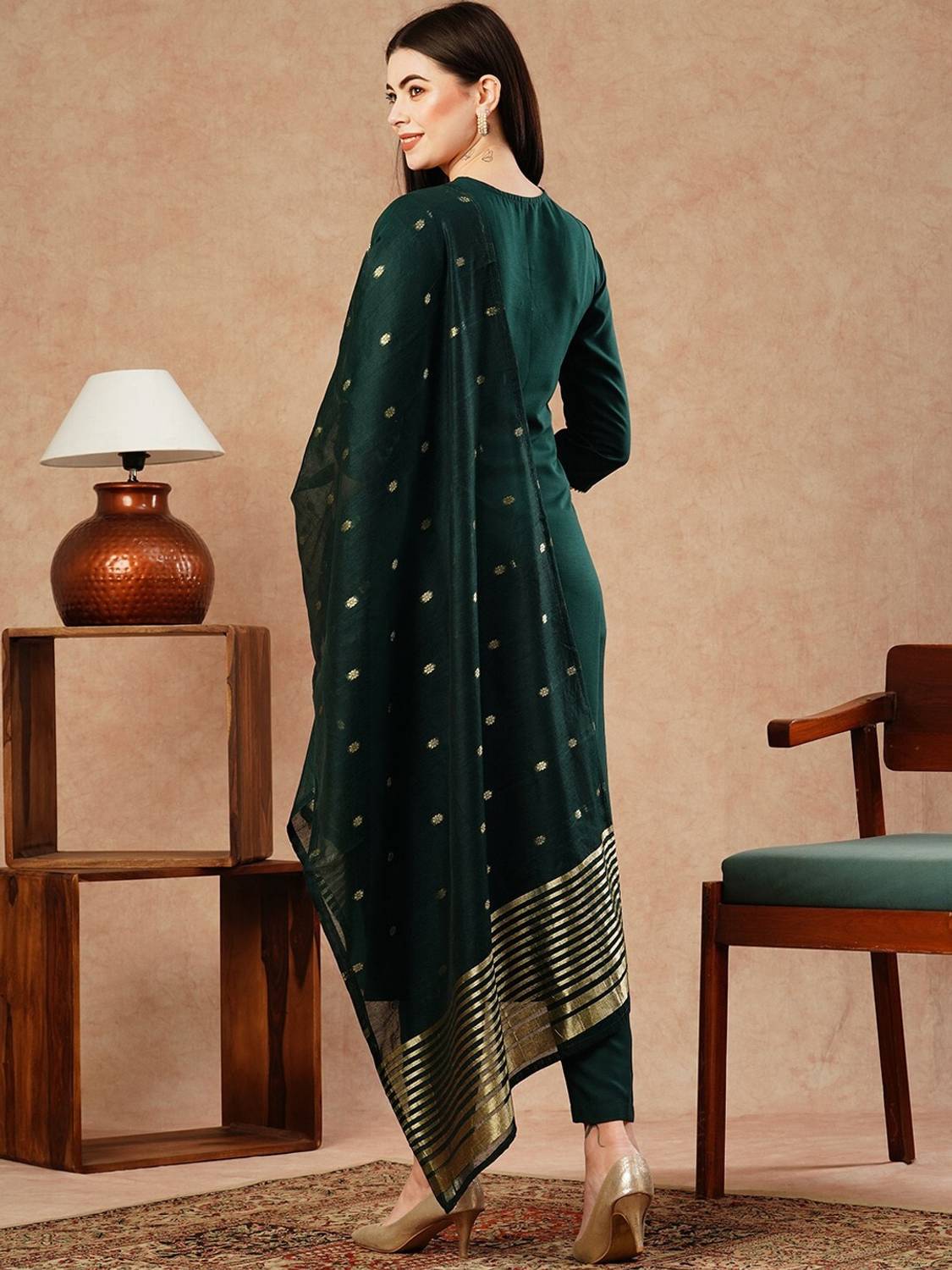aurbhi Women Kurti Pant Dupatta Set - Image 2