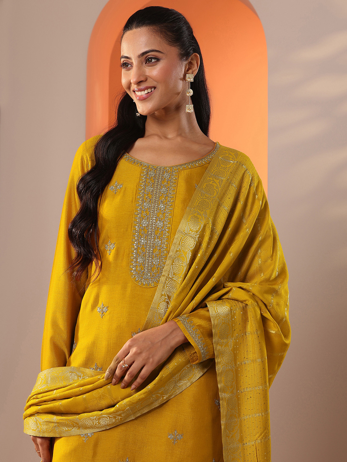 Image of LIBAS Women Kurta Pant Dupatta Set