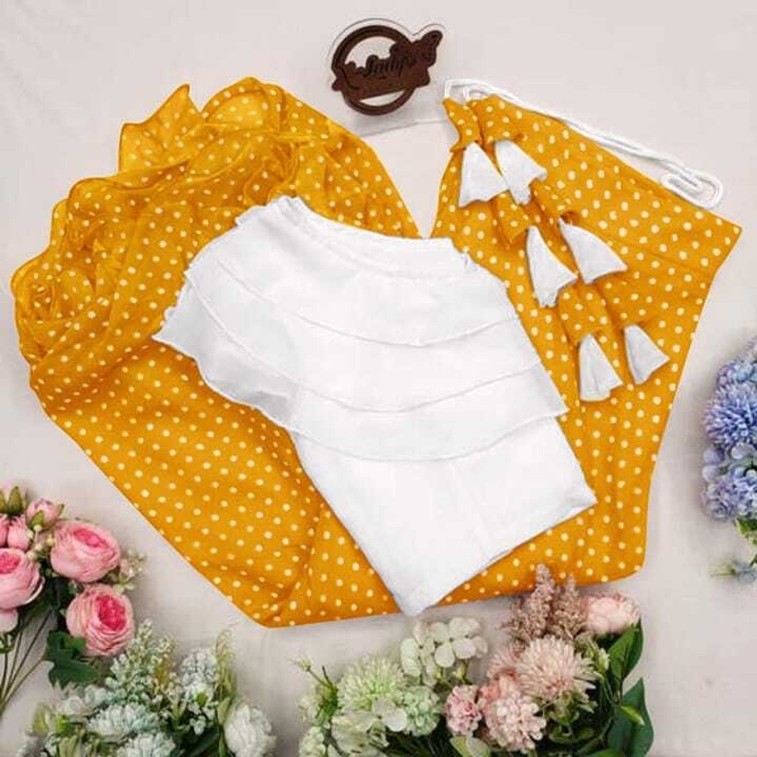 Image of GUNHILD Women Crop Top Skirt Set