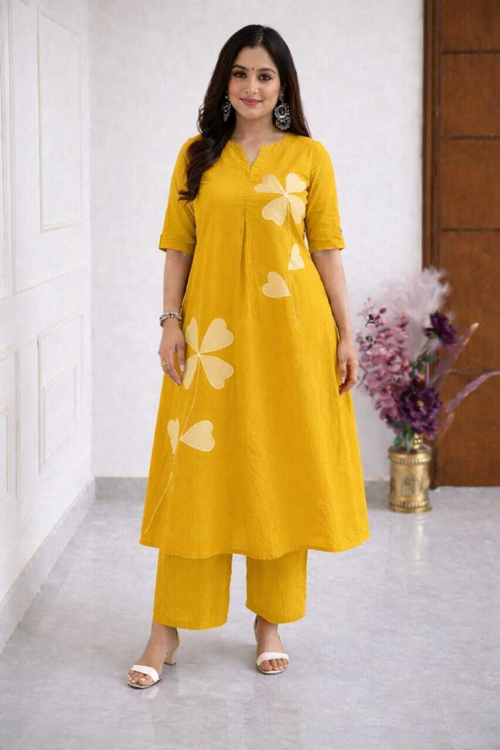 Image of voguebyavantika Women Kurta Pant Set