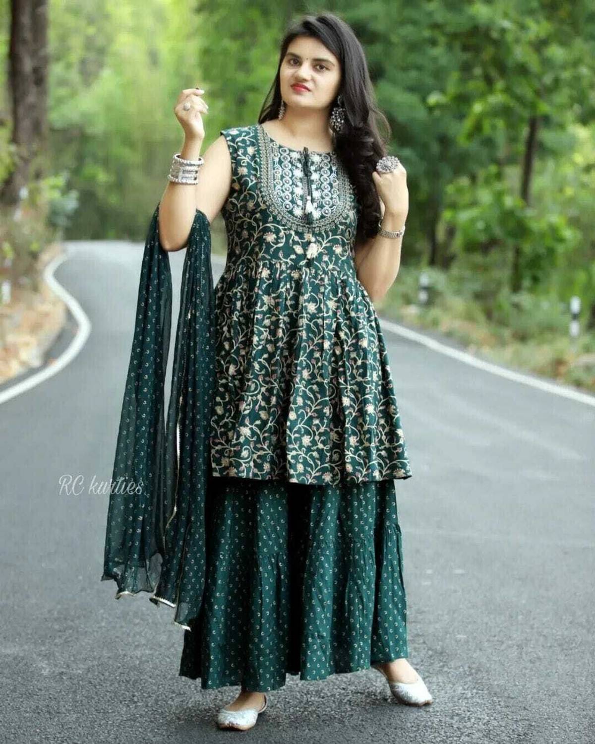 twenty twenty Women Kurta Sharara Dupatta Set