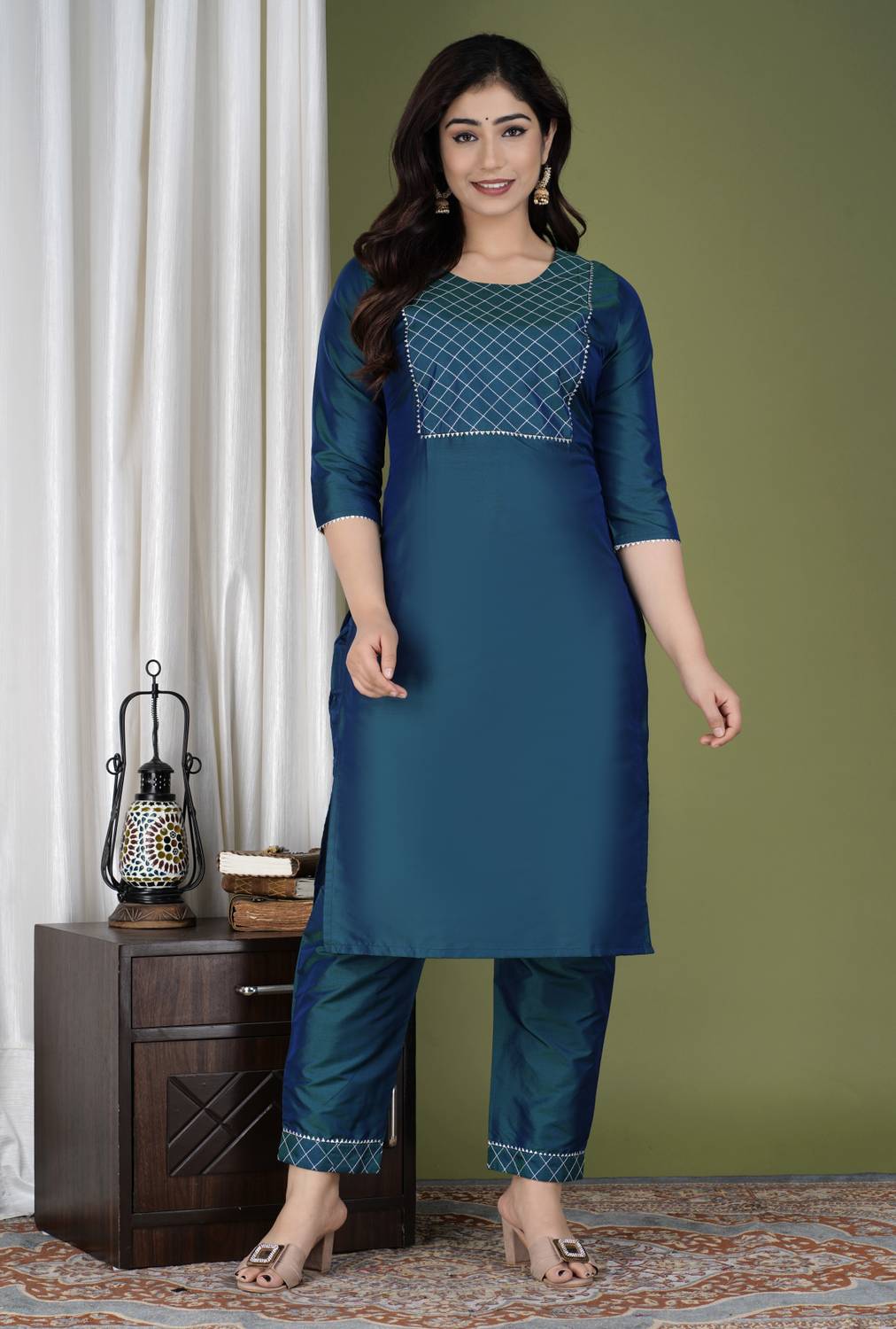Aloan Beauty Women Kurta Pant Set