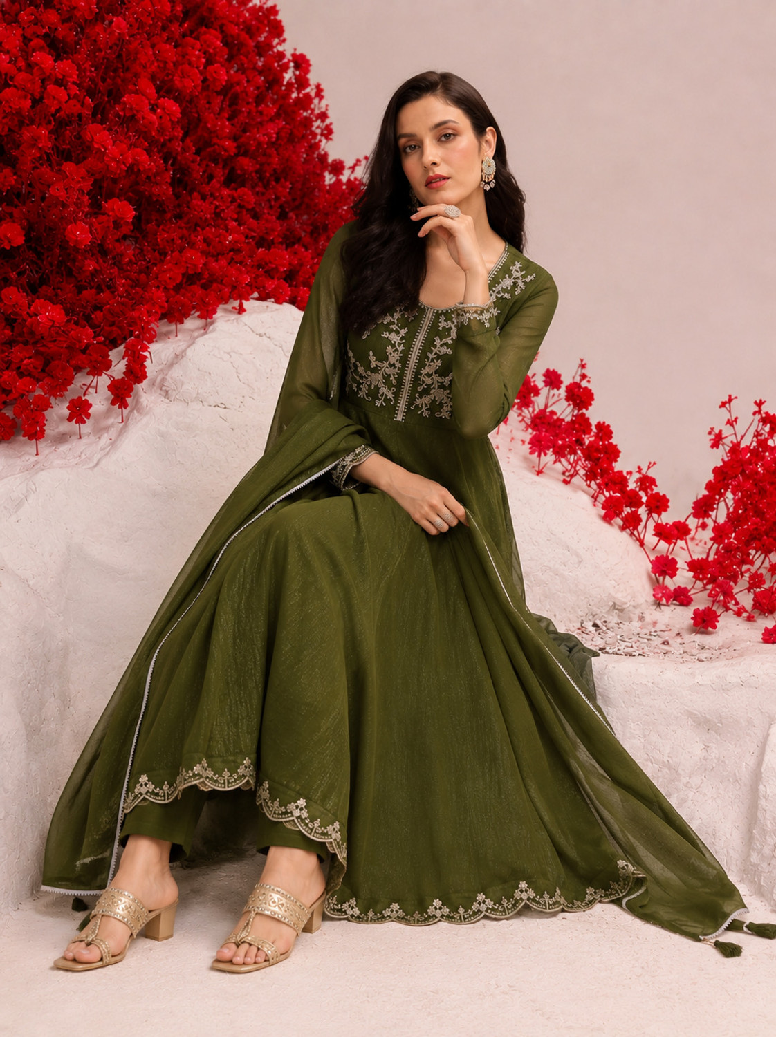 Image of MOKOSH Women Pure Silk Kurta Pant Dupatta Set