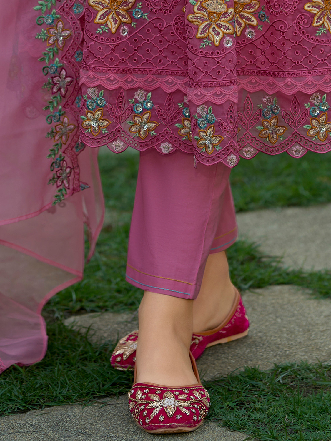 Image of Indo Era Women Kurta Pant Dupatta Set