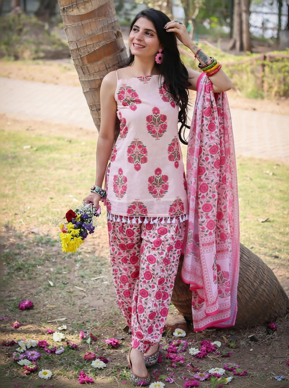Youthnic Women Kurta Salwar Set