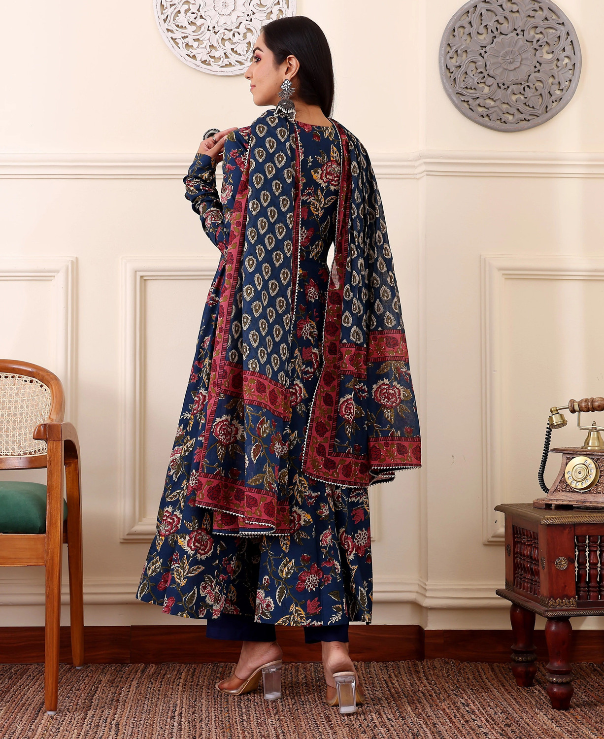 Image of Srilica Women Kurta Pant Attached Dupatta Set