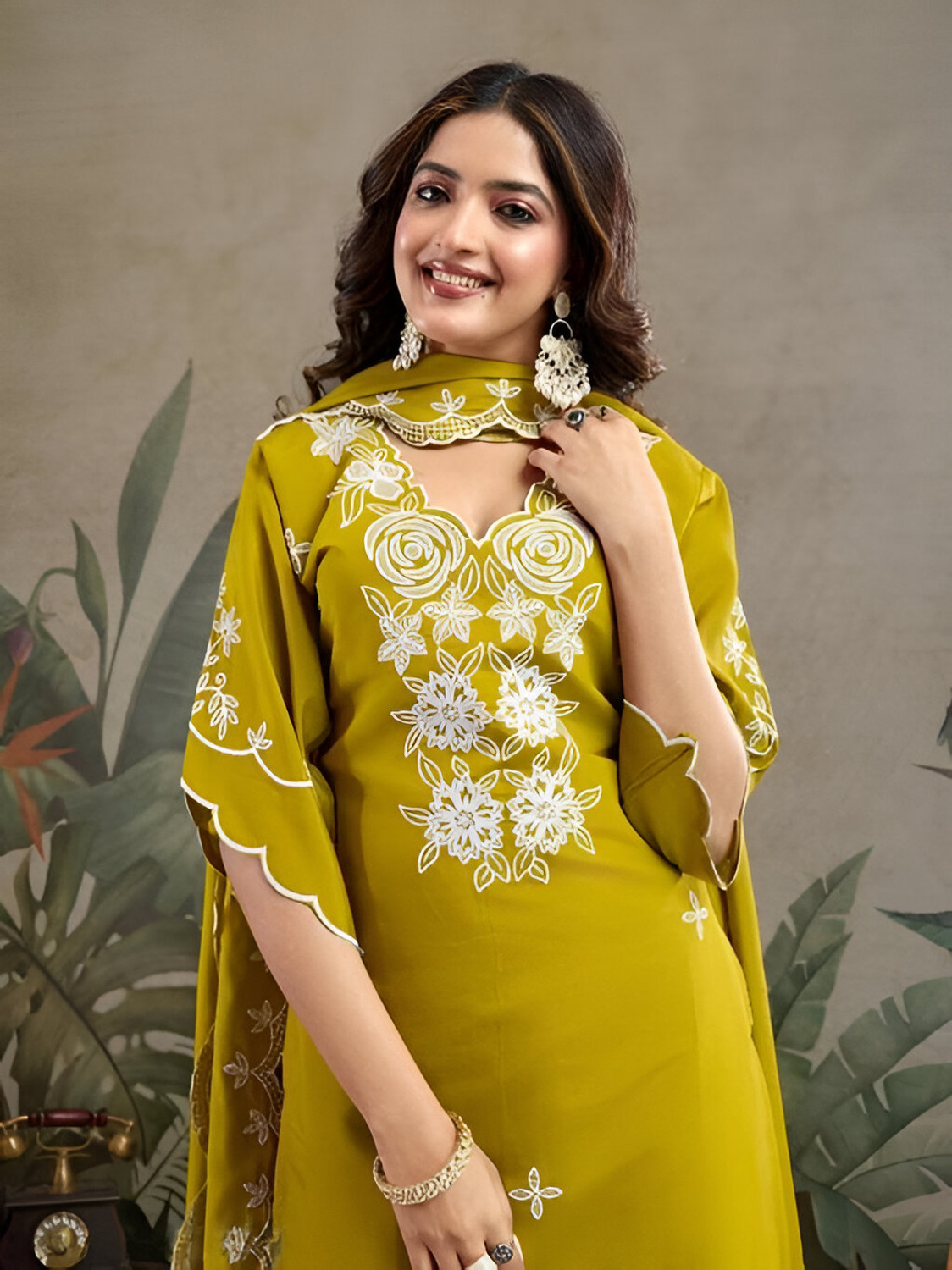 Image of FOXDX Women Kurta Pant Dupatta Set