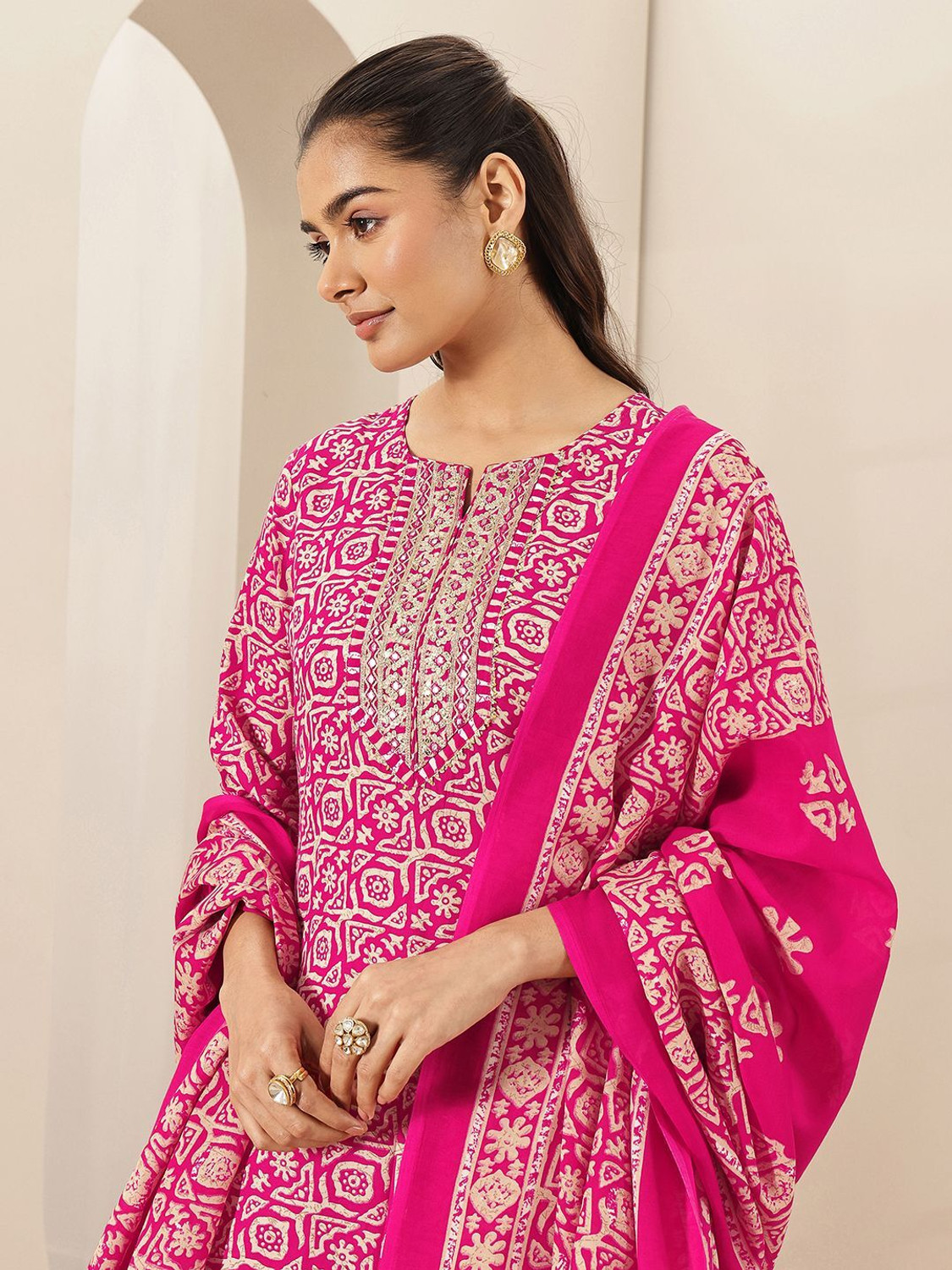 Image of LIBAS Women Kurta Pant Dupatta Set