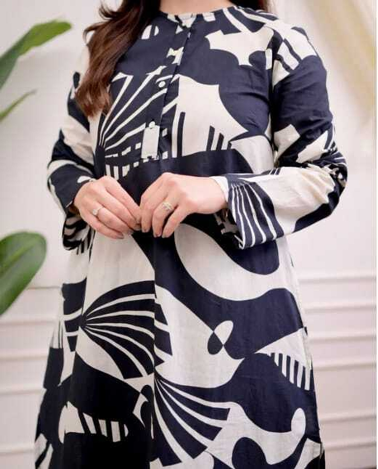 Image of SAINI CREATION Women Pant Set