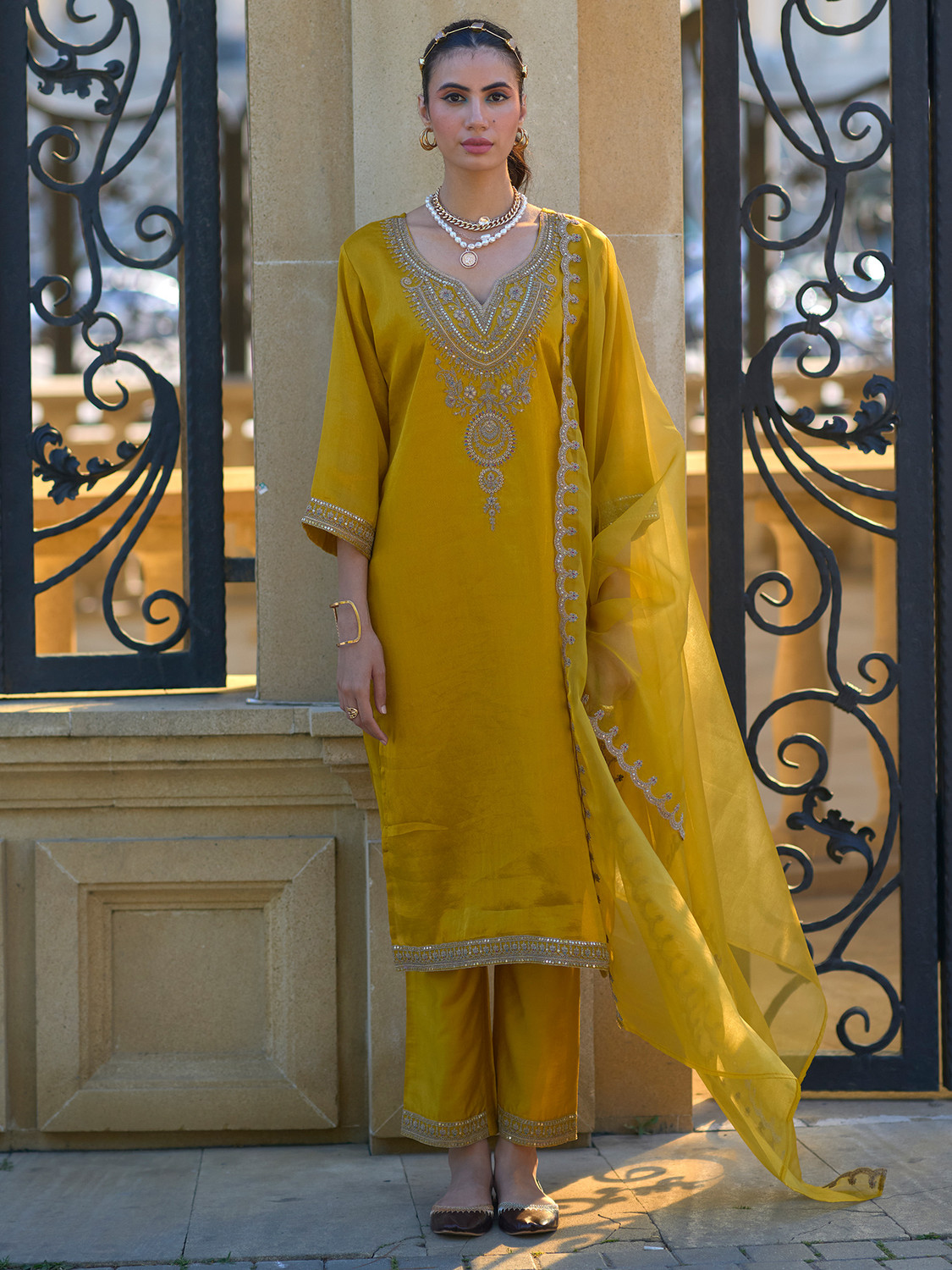 Image of Indo Era Women Kurta Pant Dupatta Set