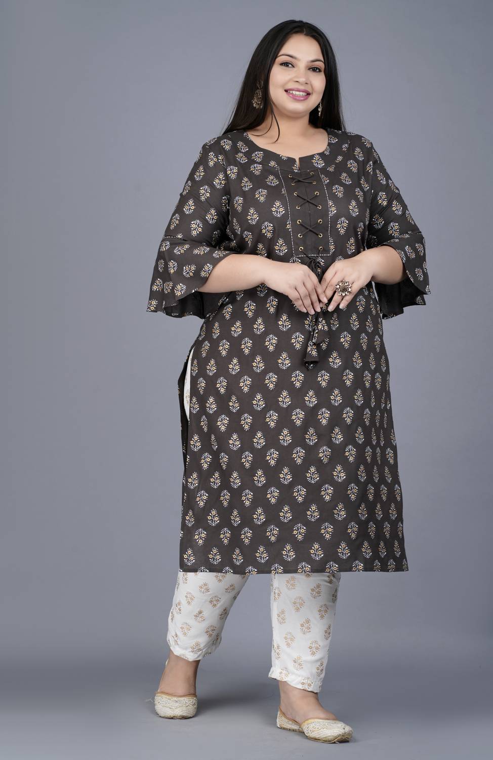 Pearl Ind Women Printed Viscose Rayon Straight Kurta (Black, Whit