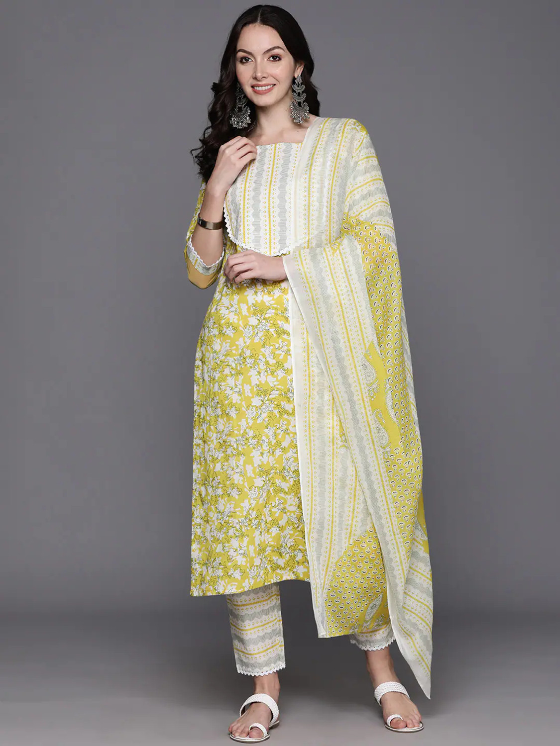 Image of Lamba Creations Printed Kurta, Trouser /Pant & Dupatta Set