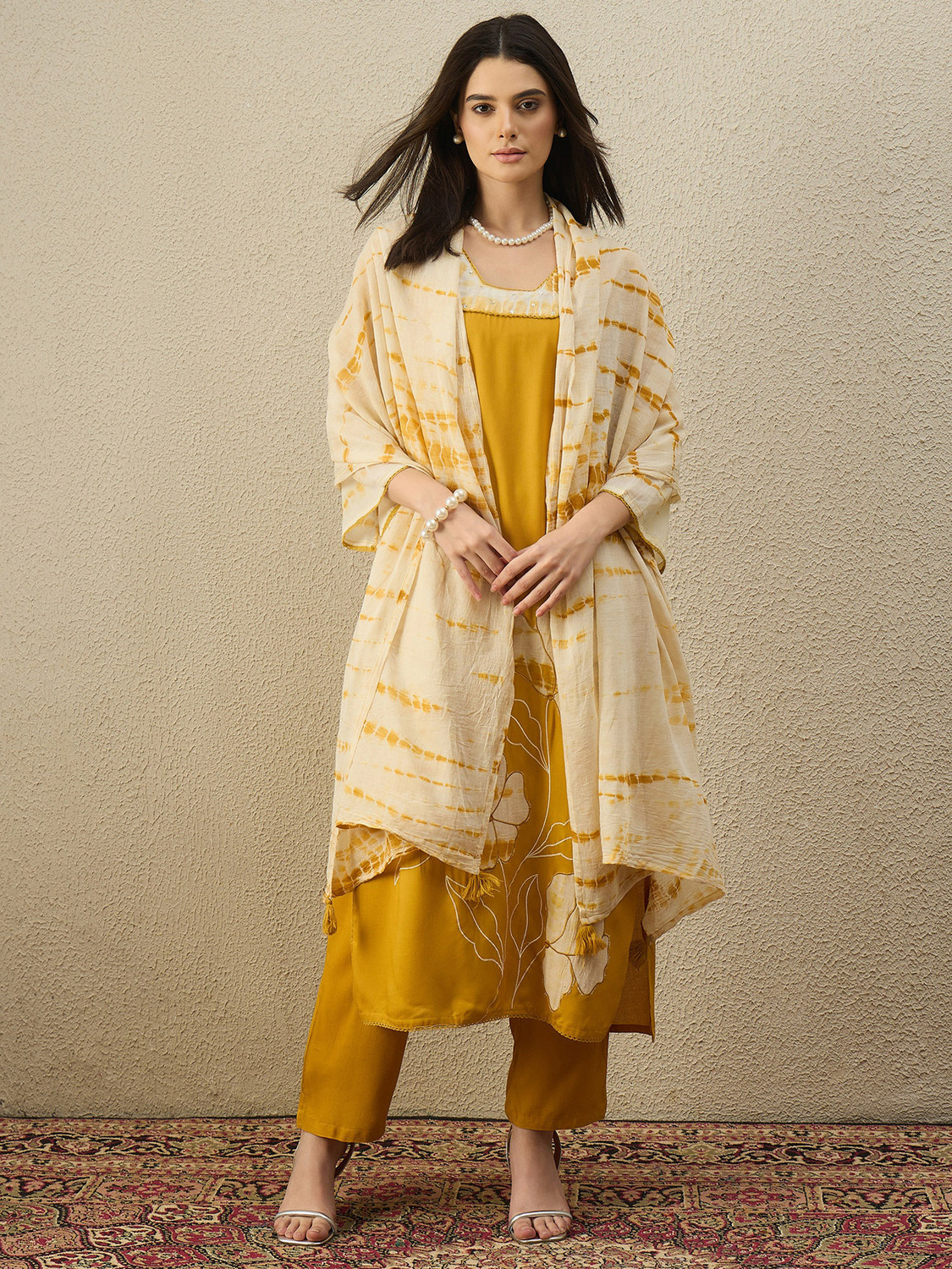 Image of Indo Era Women Kurta Pant Dupatta Set
