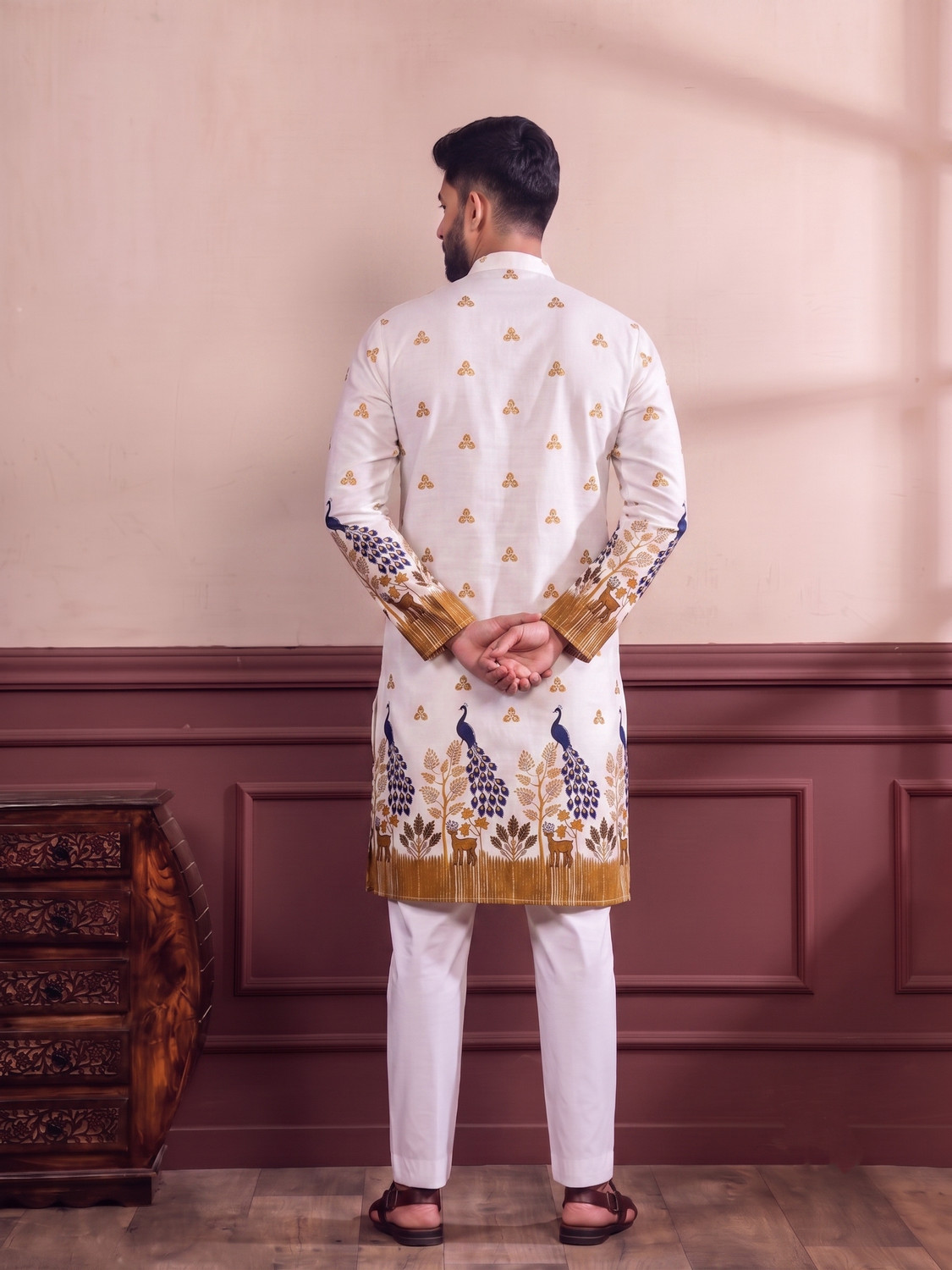 Image of Nirwearr Men Printed Straight Kurta