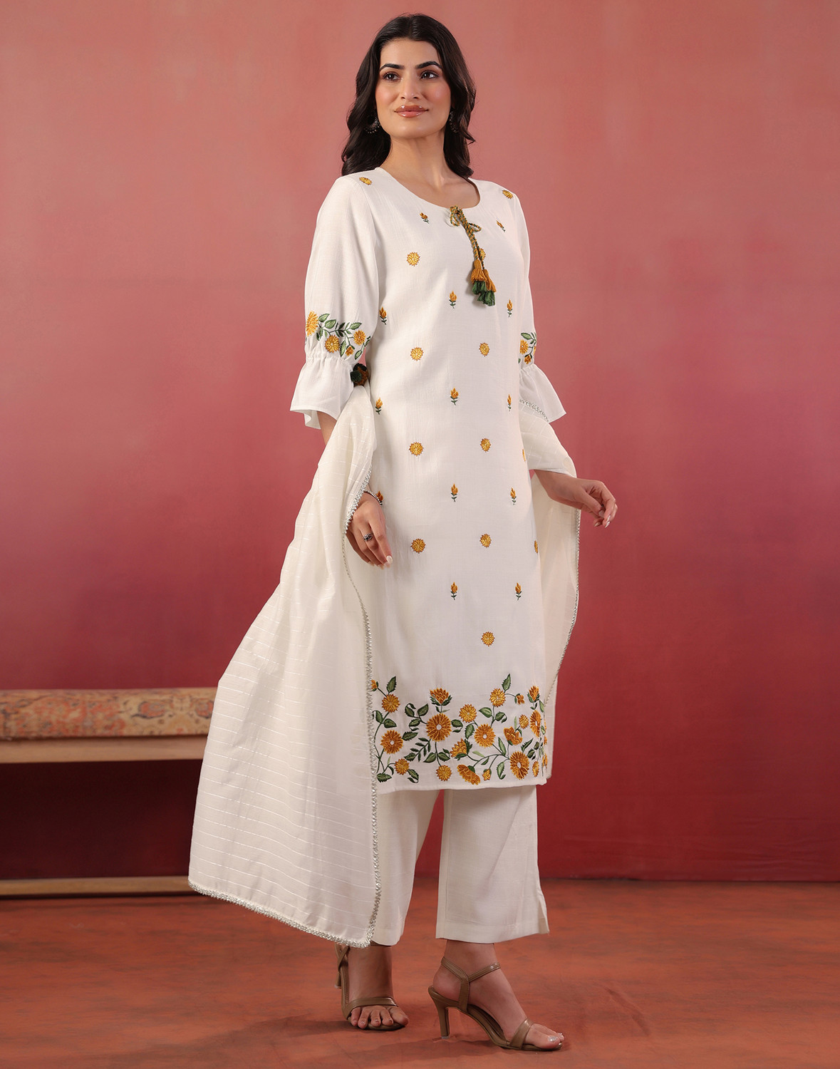 Image of Skylee Women Kurta Pant Dupatta Set