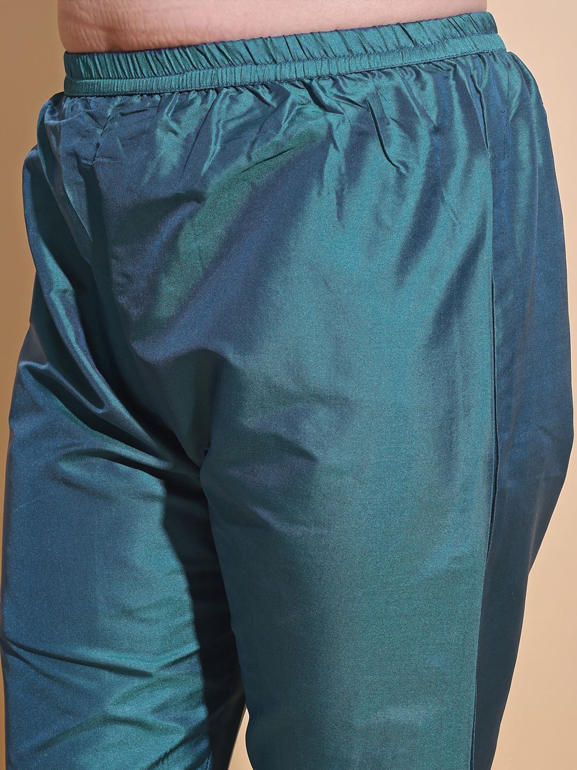 Image of AYUKTA INTERNATIONAL Women Kurti Pant Dupatta Set